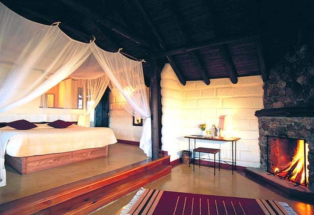 The Great Rift Valley Lodge & Golf Resort Naivasha Szoba fotó